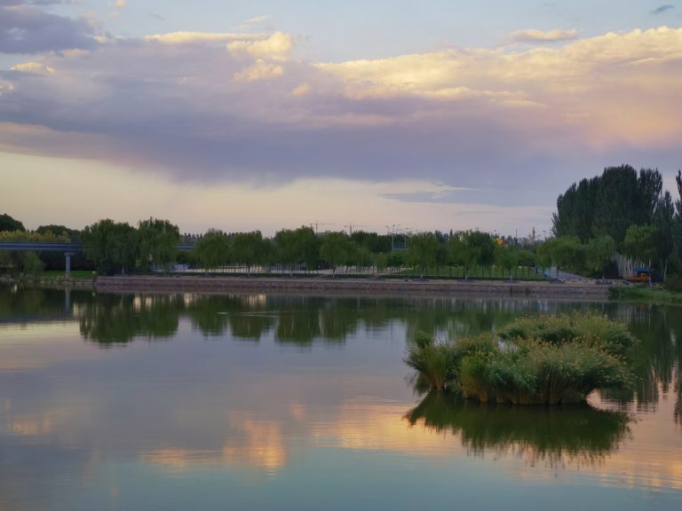 Lakeside view in Yinchuan