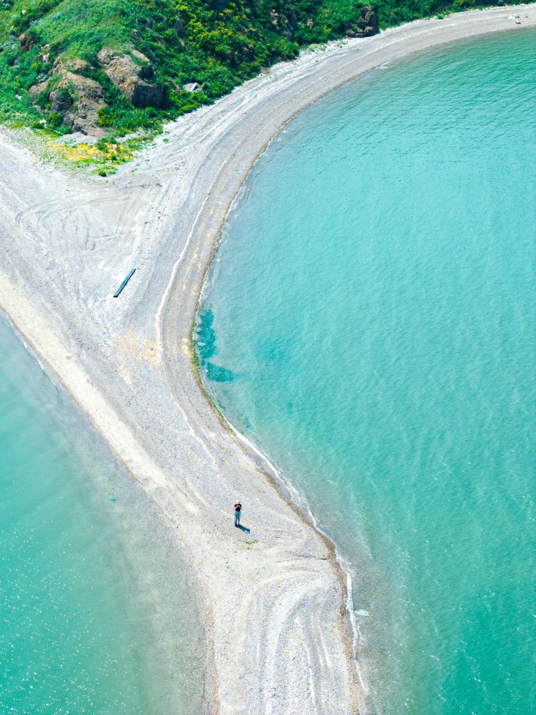 Serpentine coastline at Black Reef Park