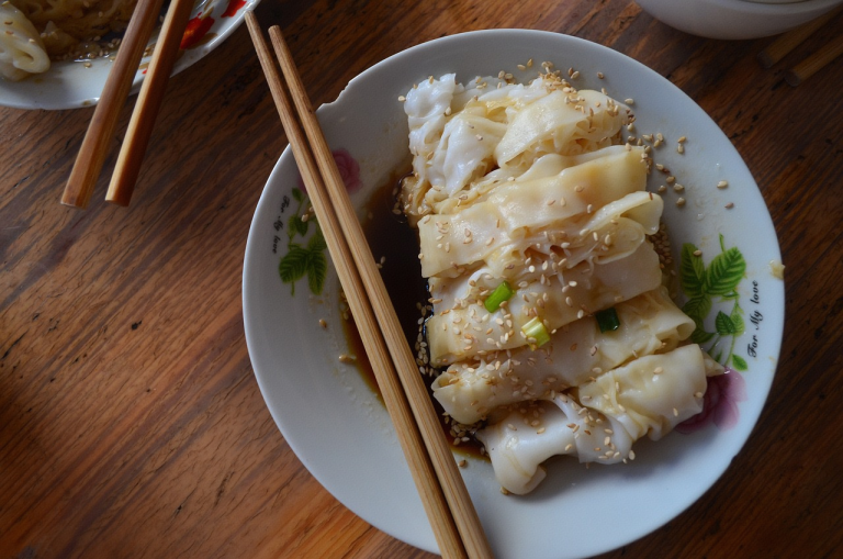 Cantonese herbal soup