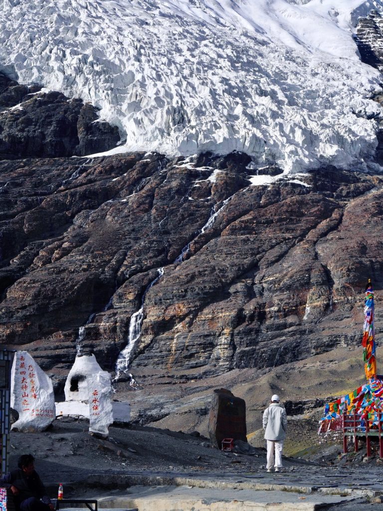 Tibet self-drive adventure glacier view