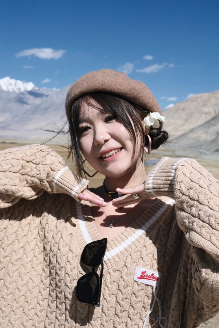 Xinjiang self-drive adventure traveler portrait